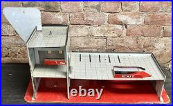 Vintage Marx Texaco Automotive Center Gas & Oil Service Station Tin Toy with Sign