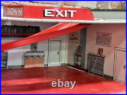 Vintage Marx Texaco Automotive Center Gas & Oil Service Station Tin Toy with Sign