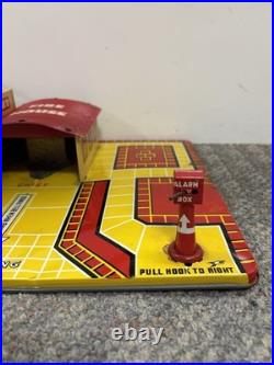 + Vintage Marx Tin Fire Department Headquarters Fire House with 2 Cars