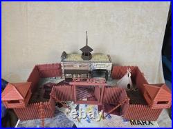 Vintage Marx Tin Litho Carry-All Fort Apache Play Set withFigures & Accessories