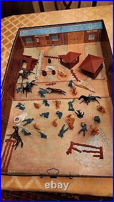 Vintage Marx Tin Litho Carry-All Fort Apache Play Set withFigures & Accessories