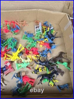 Vintage Marx Tin Litho Carry-All Fort Apache Play Set withFigures & Accessories