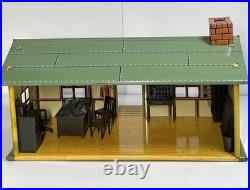 Vintage Marx Tin US Army Headquarters Training Center With Soldiers & Extras