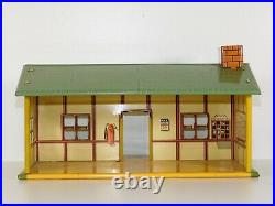 Vintage Marx US Army Training Center Headquarters Tin Litho Building Toy Soldier