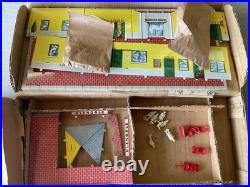 Vintage NOS Marx #4412 Tin Railroad Station O Scale Trains withBox