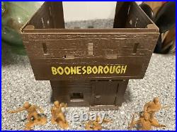 Vintage original Marx Boonesboro playset bunkhouse & figures not reproduction