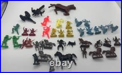 Vtg 1950s Marx Fort Apache Stockade Playset Series 2000 #3660 Includes Figures