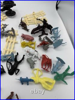 Vtg 1950s Marx Fort Apache Stockade Playset Series 2000 #3660 Includes Figures