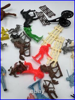 Vtg 1950s Marx Fort Apache Stockade Playset Series 2000 #3660 Includes Figures