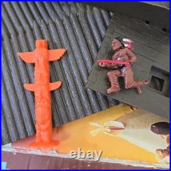 Vtg 1978 Marx 54mm Fort Apache playset 4202 plastic fort & General Custer Figure