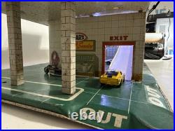 Vtg 50s 60s Marx Tin Litho Gas Station Service Center Playset Lights Up RARE Vtg 50s 60s Marx Tin Litho Gas Station Service Center Playset Lights Up RARE