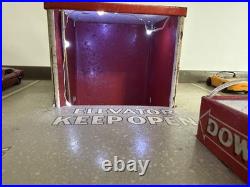 Vtg 50s 60s Marx Tin Litho Gas Station Service Center Playset Lights Up RARE