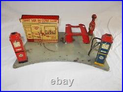 Vtg MARX Pressed-Tin Lithograph Sunny Side Service Station with Liftca 30s