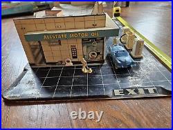 Vtg MARX Tin Litho ALLSTATE Service/Gas Station with2 Service Bays & Roof Parking