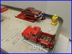 Vtg MARX Tin Lithograph Service Station withWorking Elevator & Painted Accessories
