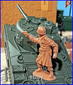 WWII Battle of the Bulge Playset #3 Patton's Charge 54mm Plastic Soldiers