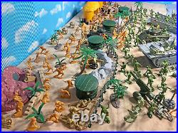 WWII Pacific Campaign Playset 54mm Plastic Toy Soldiers 289 pieces