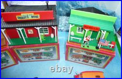 Western Town Play Set vintage LOT 12- 1/32 SCALE