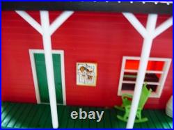 Western Town Play Set vintage LOT 12- 1/32 SCALE